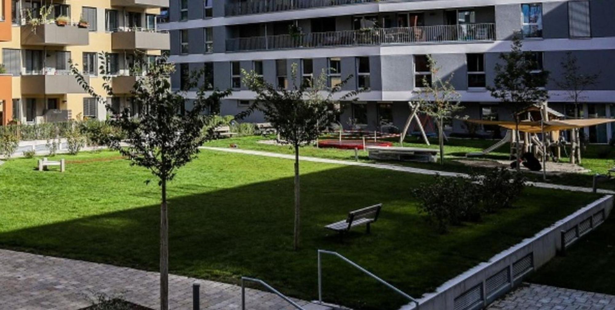 Stadtnahes Gaestezimmer Im Penthouse Bei Esi Tübingen Exteriér fotografie