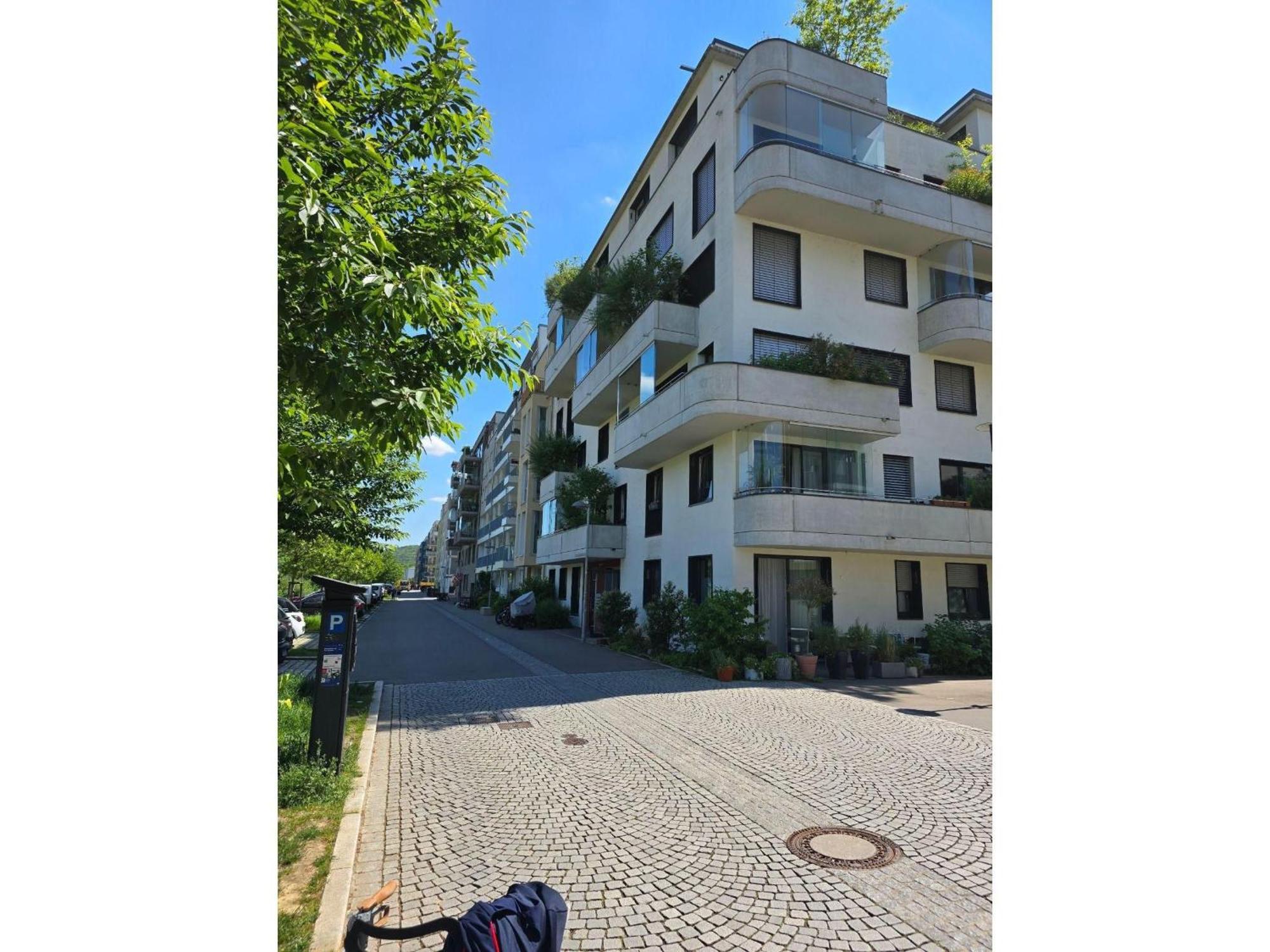 Stadtnahes Gaestezimmer Im Penthouse Bei Esi Tübingen Exteriér fotografie