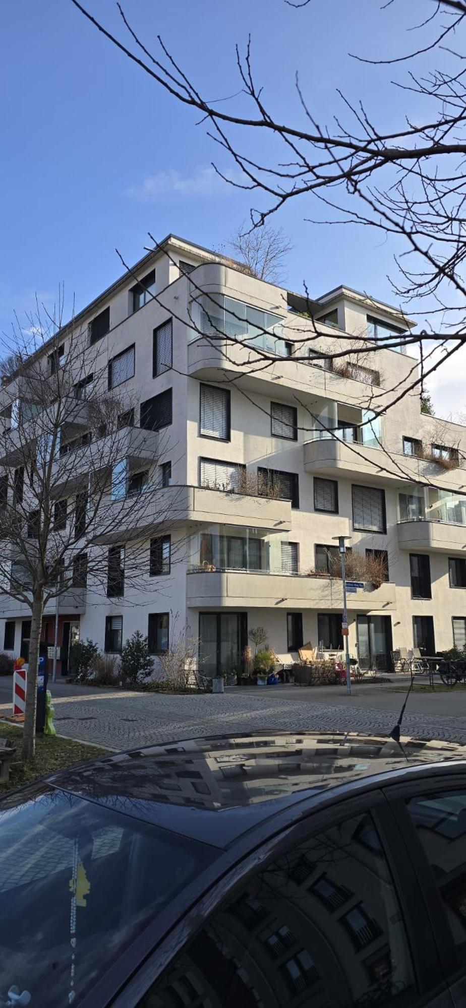 Stadtnahes Gaestezimmer Im Penthouse Bei Esi Tübingen Exteriér fotografie