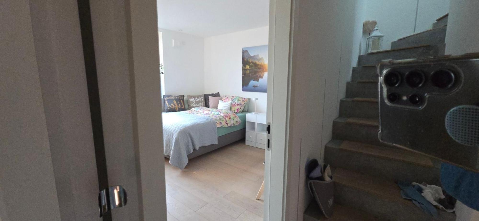 Stadtnahes Gaestezimmer Im Penthouse Bei Esi Tübingen Exteriér fotografie